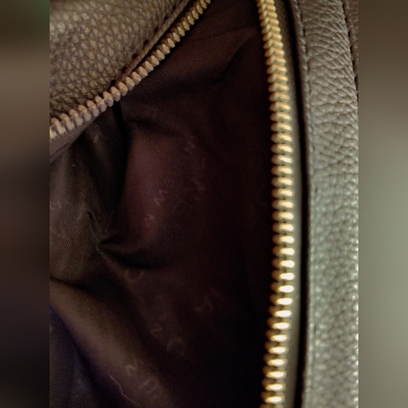 ?⭐Marc New York Backpack | Chic Black with Luxe Gold Accents⭐? BEAUTIFUL! main image 8